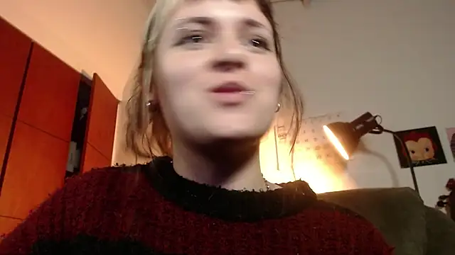 NEXT DOOR GIRL  online show from 10/09/25, 11:05