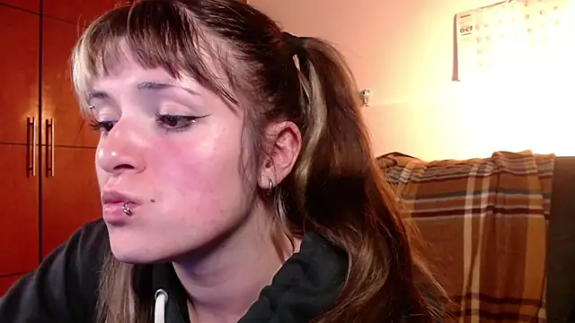 NEXT DOOR GIRL  online show from 10/15/25, 11:35