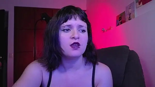 NEXT DOOR GIRL  online show from 05/12/26, 10:49