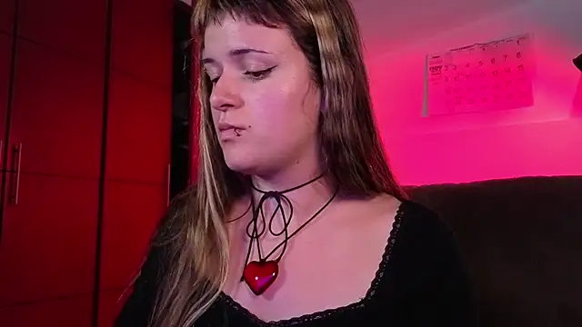 NEXT DOOR GIRL  online show from 12/02/25, 10:11