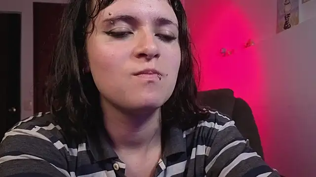 NEXT DOOR GIRL  online show from 04/28/26, 10:25
