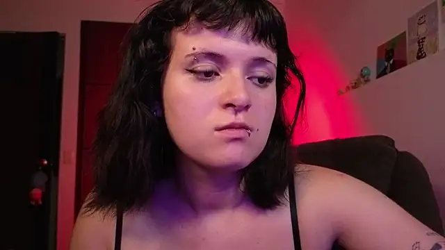 NEXT DOOR GIRL  online show from 05/26/26, 10:52