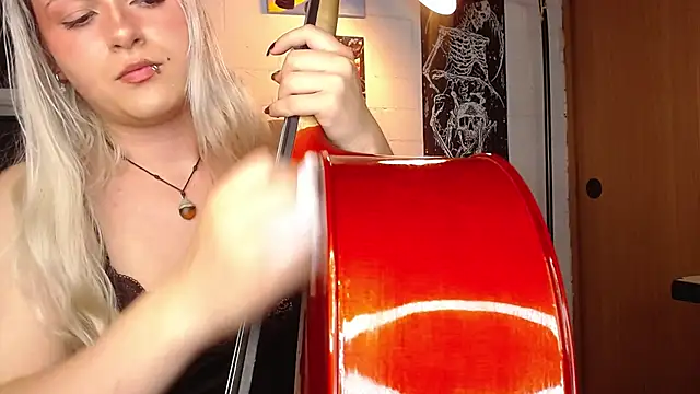 NEXT DOOR GIRL  online show from 02/09/25, 03:43