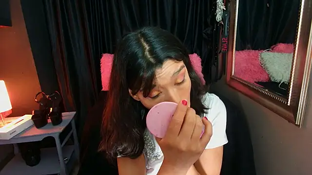 Snapshot of AvaLusty chatting on 02/02/26, 12:59 AvaLusty online show from 02/02/26, 12:59