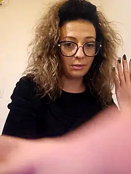 Selenna emma online show from 12/15/25, 02:45