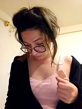 Selenna emma online show from 12/19/25, 10:01