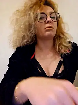 Selenna emma online show from 11/12/25, 02:54