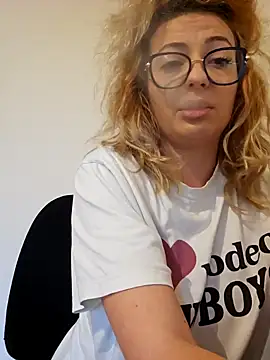 Selenna emma online show from 11/05/25, 12:30