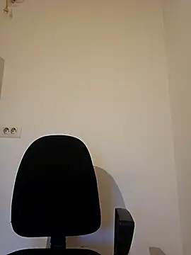 Selenna emma online show from 10/21/25, 03:11