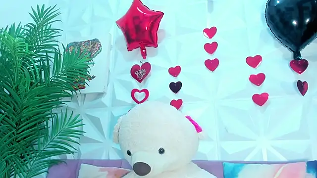 Snapshot of Briyit_Doll chatting on 03/26/26, 04:00 Briyit Doll online show from 03/26/26, 04:00