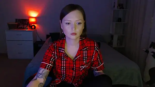 Snapshot of Allaria chatting on 04/03/26, 04:13 Allaria online show from 04/03/26, 04:13