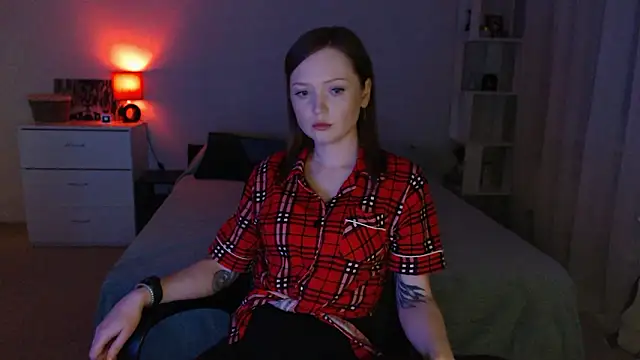 Snapshot of Allaria chatting on 03/26/26, 05:33 Allaria online show from 03/26/26, 05:33