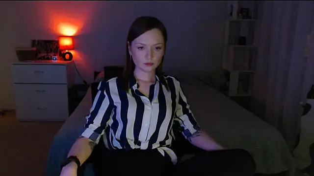 Snapshot of Allaria chatting on 04/01/26, 04:04 Allaria online show from 04/01/26, 04:04