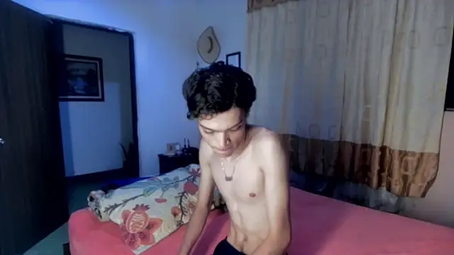 Snapshot of sweet_tippot chatting on 02/07/25, 03:12 sweet tippot online show from 02/07/25, 03:12