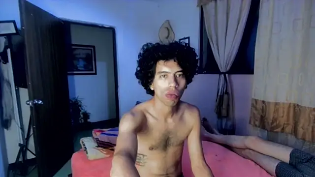 Snapshot of sweet_tippot chatting on 01/28/25, 03:15 sweet tippot online show from 01/28/25, 03:15