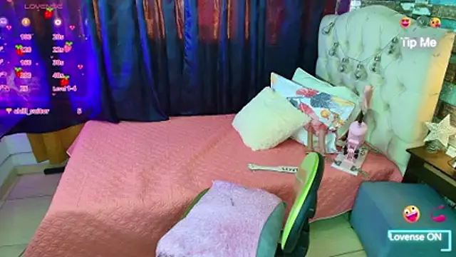 Snapshot of sofiasex99 chatting on 02/13/26, 08:53 sofiasex99 online show from 02/13/26, 08:53