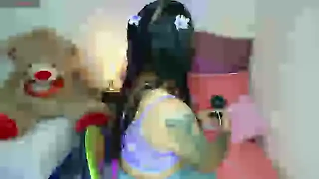 Snapshot of sofiasex99 chatting on 05/05/26, 08:01 sofiasex99 online show from 05/05/26, 08:01