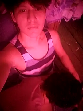 Snapshot of pedrodavid_ chatting on 10/12/25, 12:23 pedrodavid online show from 10/12/25, 12:23