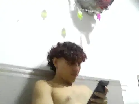 Snapshot of pedrodavid_ chatting on 03/20/25, 10:07 pedrodavid online show from 03/20/25, 10:07