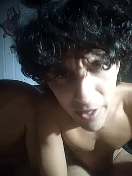 pedrodavid  online show from 12/05/25, 01:16