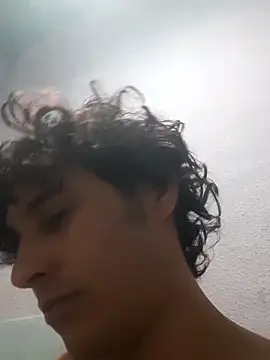 Snapshot of pedrodavid_ chatting on 03/01/25, 08:02 pedrodavid online show from 03/01/25, 08:02