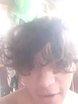 pedrodavid  online show from 11/20/25, 02:51