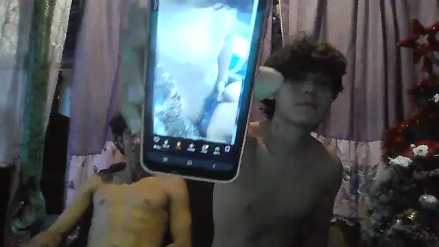 Snapshot of pedrodavid_ chatting on 11/11/25, 09:42 pedrodavid online show from 11/11/25, 09:42