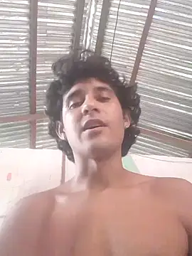 Snapshot of pedrodavid_ chatting on 09/27/25, 08:26 pedrodavid online show from 09/27/25, 08:26