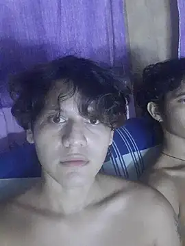 Snapshot of pedrodavid_ chatting on 11/11/25, 04:29 pedrodavid online show from 11/11/25, 04:29