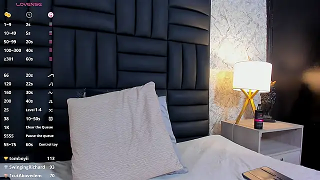 Snapshot of Caro_martinezz chatting on 03/08/25, 07:49 Caro martinezz online show from 03/08/25, 07:49