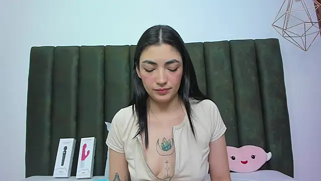 ThailyCherry online show from 10/10/25, 07:47