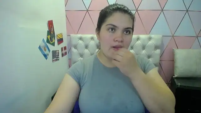 Snapshot of Marinasexxx chatting on 07/04/26, 06:45 Marinasexxx online show from 07/04/26, 06:45