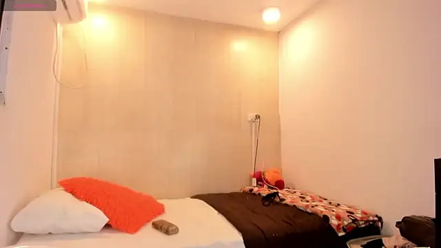 meganrossee69 online show from 10/13/25, 12:12