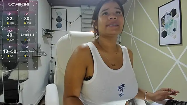 Snapshot of Enma__clark chatting on 02/03/26, 04:10 Enma clark online show from 02/03/26, 04:10