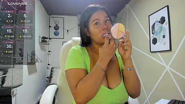 Snapshot of Enma__clark chatting on 02/21/26, 04:14 Enma clark online show from 02/21/26, 04:14