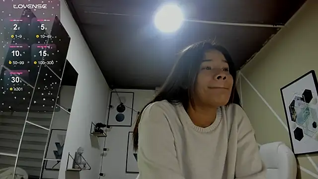 Snapshot of Enma__clark chatting on 02/15/26, 04:02 Enma clark online show from 02/15/26, 04:02