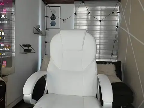 Enma  clark online show from 11/04/25, 08:45