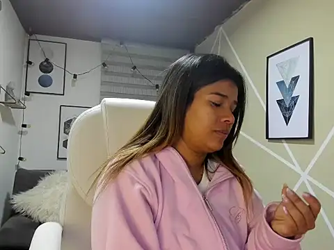 Enma  clark online show from 11/14/25, 04:16