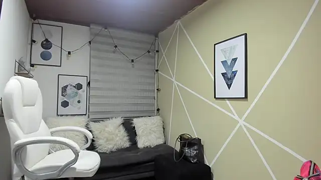 Enma  clark online show from 09/14/25, 04:35