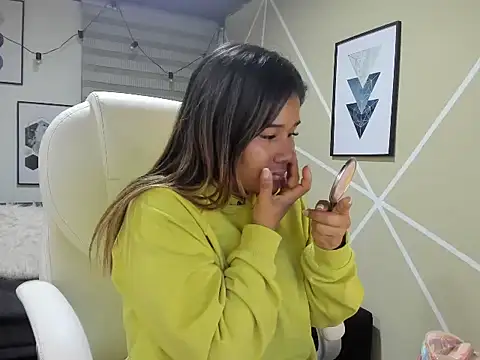 Enma  clark online show from 10/29/25, 04:11