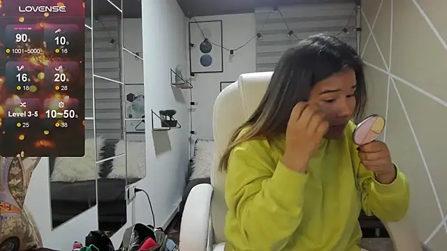 Enma  clark online show from 11/30/25, 04:24