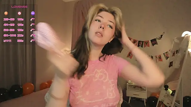 Snapshot of Vanessa_Walters chatting on 10/25/25, 03:06 Vanessa Walters online show from 10/25/25, 03:06