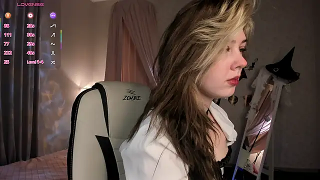 Snapshot of Vanessa_Walters chatting on 11/01/25, 03:02 Vanessa Walters online show from 11/01/25, 03:02