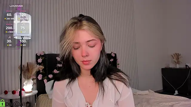 Snapshot of Vanessa_Walters chatting on 09/18/25, 02:03 Vanessa Walters online show from 09/18/25, 02:03