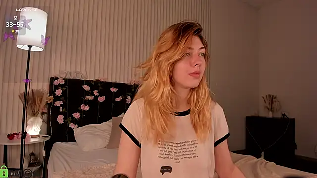 Snapshot of Vanessa_Walters chatting on 09/10/25, 03:05 Vanessa Walters online show from 09/10/25, 03:05