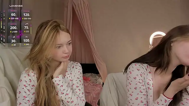 Snapshot of Vanessa_Walters chatting on 10/12/25, 02:57 Vanessa Walters online show from 10/12/25, 02:57