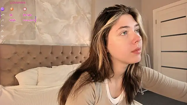 Vanessa Walters online show from 04/04/26, 03:13