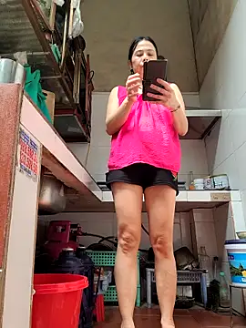 Snapshot of Tinease chatting on 09/20/25, 03:55 Tinease online show from 09/20/25, 03:55