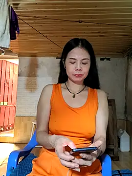 Snapshot of Tinease chatting on 10/02/25, 02:48 Tinease online show from 10/02/25, 02:48