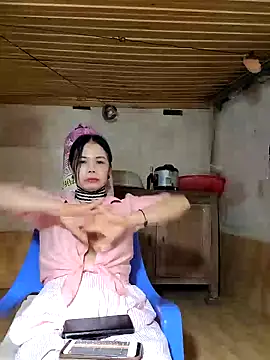 Snapshot of Tinease chatting on 03/20/25, 07:47 Tinease online show from 03/20/25, 07:47